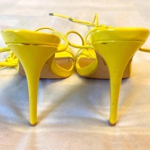 Fashion Nova pretty 🤩 sandals with  over knees straps - Picture 5 of 7